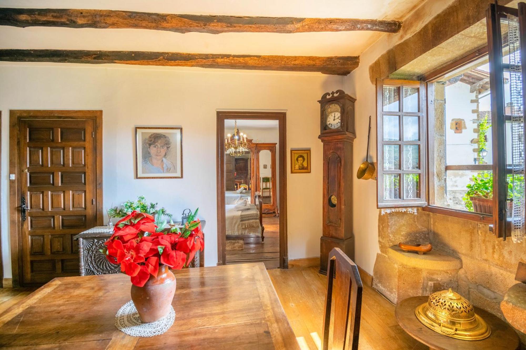 Casa Rural Arotzenia, Hogar Rustico En Pleno Valle De La Ulzama Lizaso Exteriör bild
