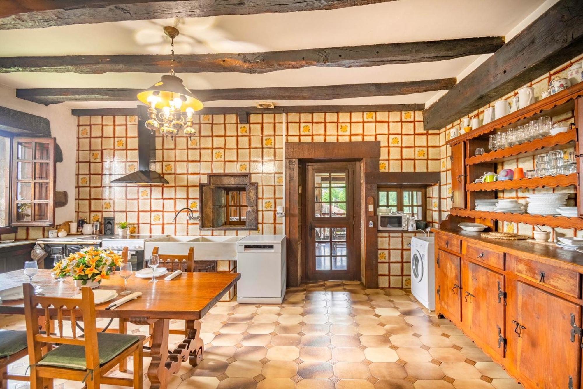 Casa Rural Arotzenia, Hogar Rustico En Pleno Valle De La Ulzama Lizaso Exteriör bild