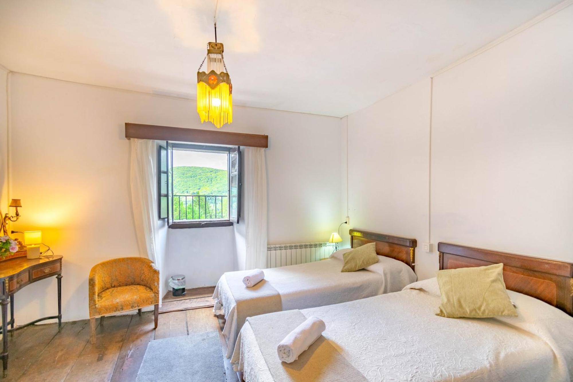 Casa Rural Arotzenia, Hogar Rustico En Pleno Valle De La Ulzama Lizaso Exteriör bild