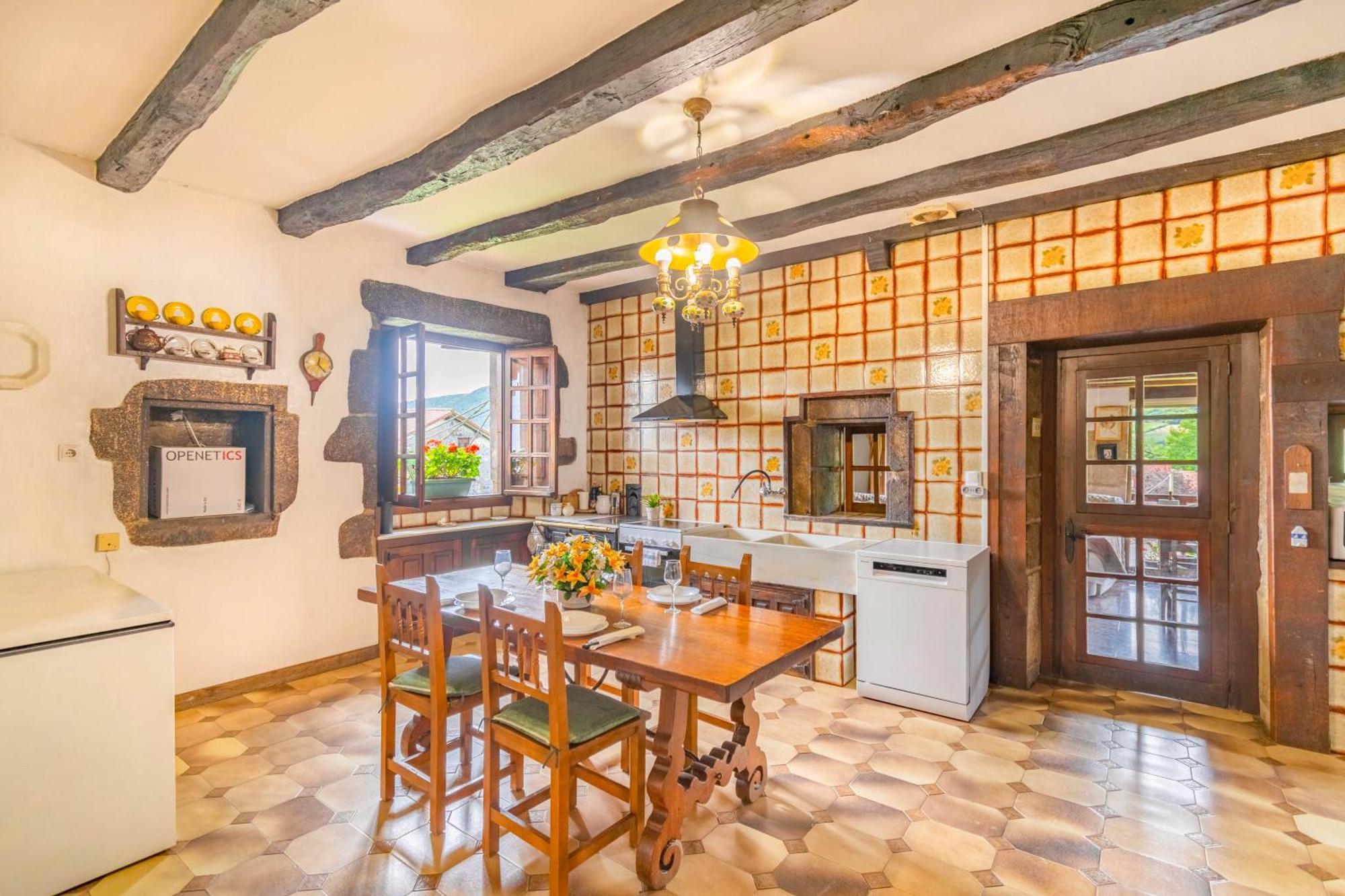 Casa Rural Arotzenia, Hogar Rustico En Pleno Valle De La Ulzama Lizaso Exteriör bild